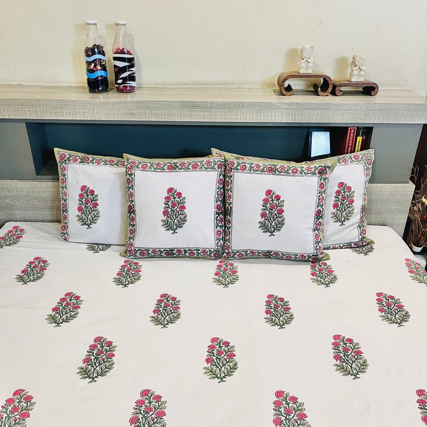 Posies Bed Sheet with Pillow Covers