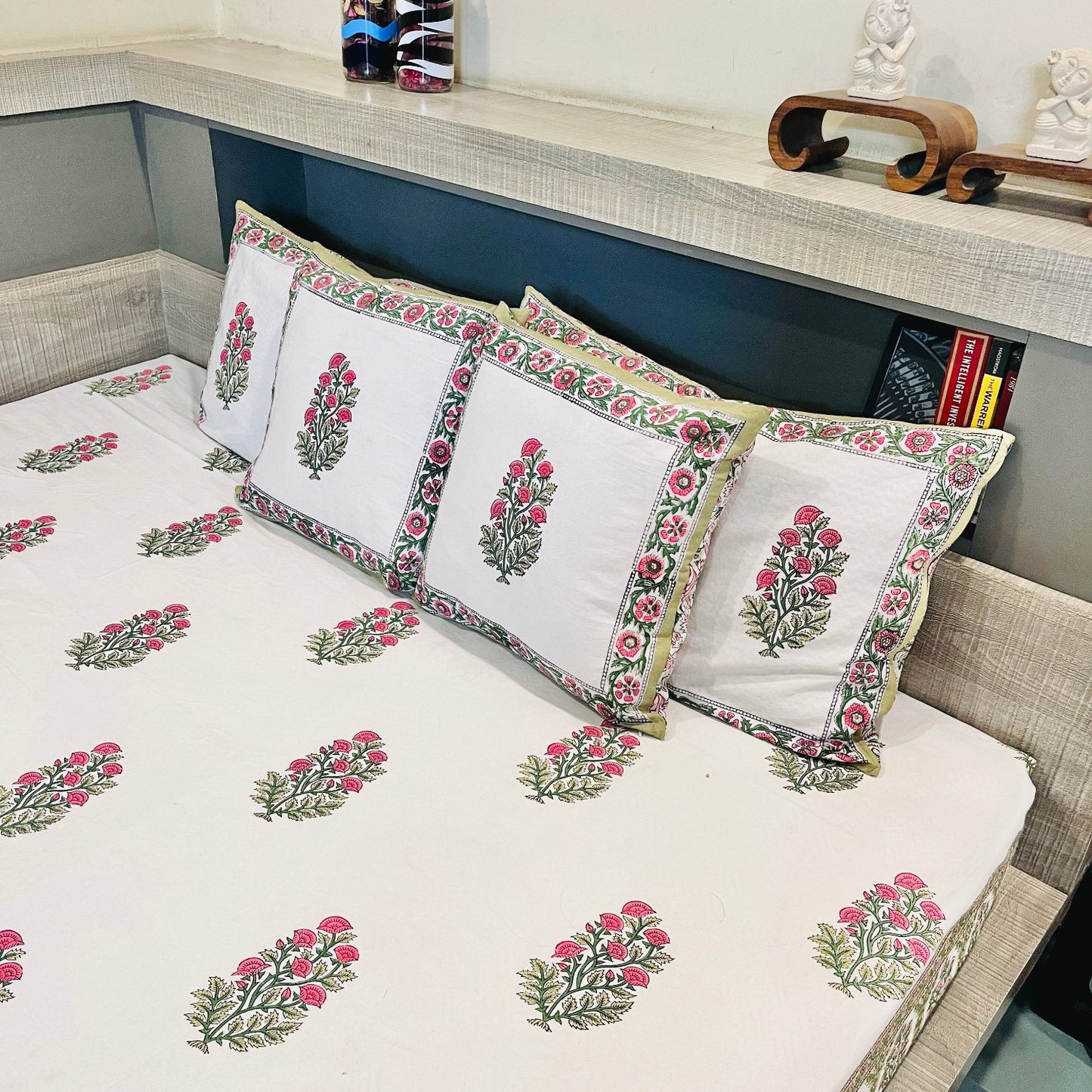 Posies Bed Sheet with Pillow Covers