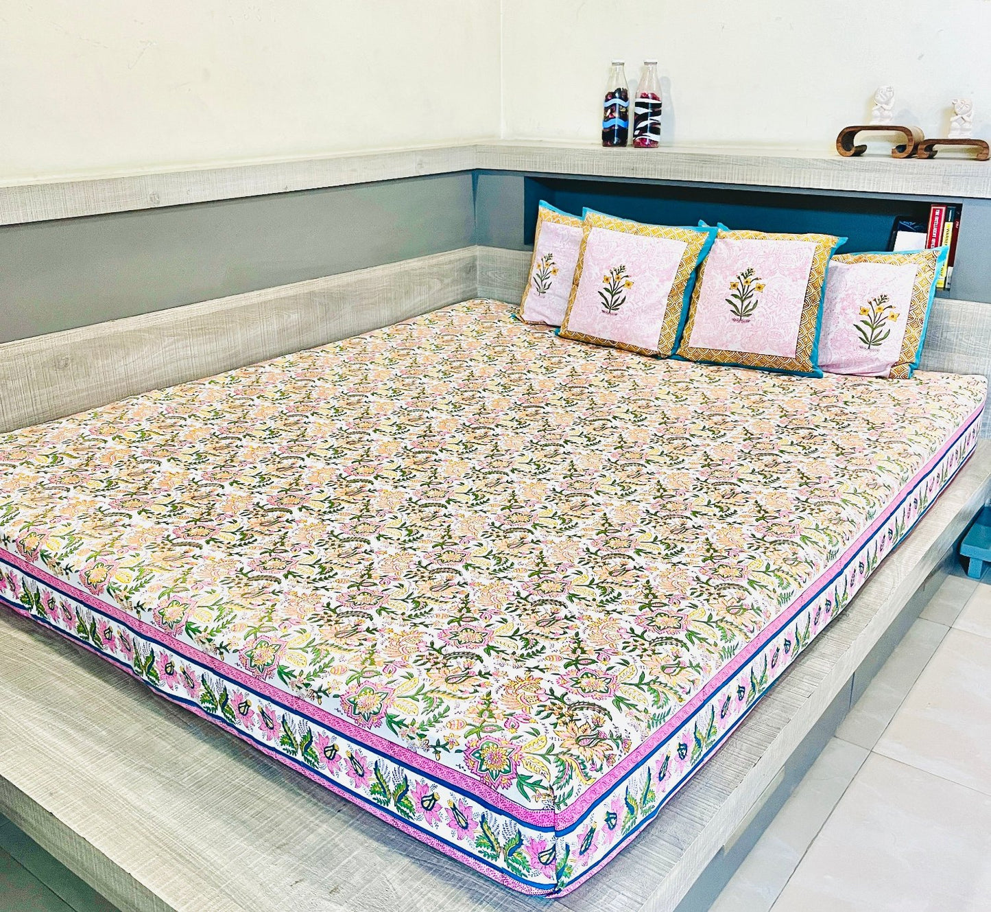 Blooming Bed Sheet with Pillow Covers